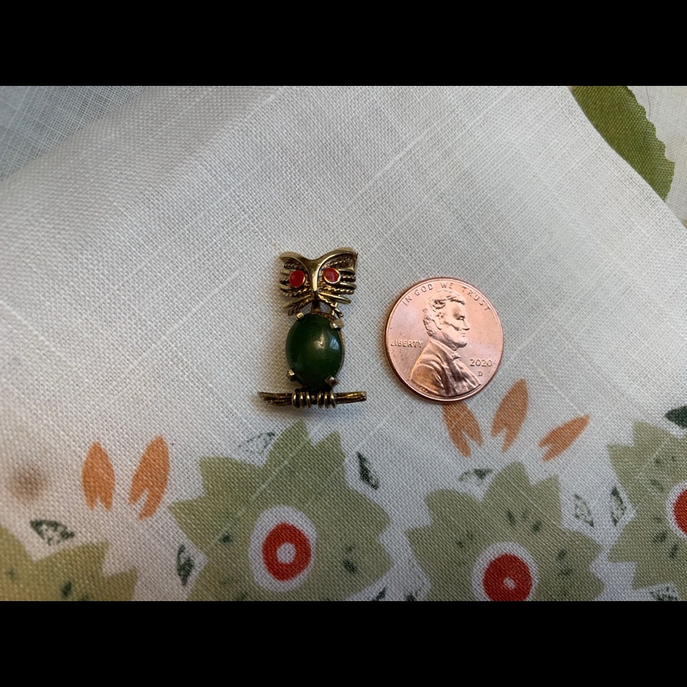 Vintage K.L. Sterling Siver jade jelly-belly owl brooch - Picture 4 of 4